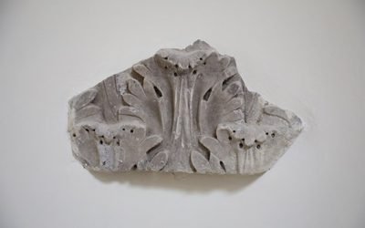 Corinthian capital of pilaster